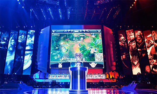 S15决赛解说阵容公布：由管泽元、王多多、Rita搭档。